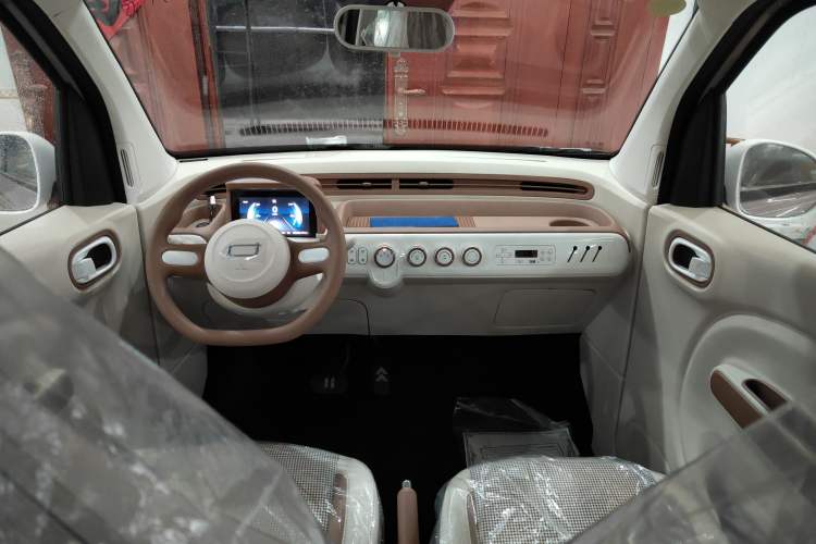 Used Bestune Pony 2026 222km Colorful Horse Center Console