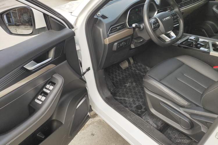 Used JETOUR X70 2024 1.5T DCT Enjoyment Edition 5 Seats