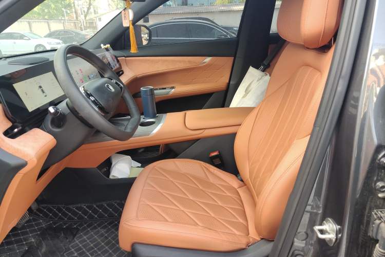 Used CHANGAN CS75 PLUS 2025 4th Generation 1.5T New Blue Whale Smart Flagship Version
