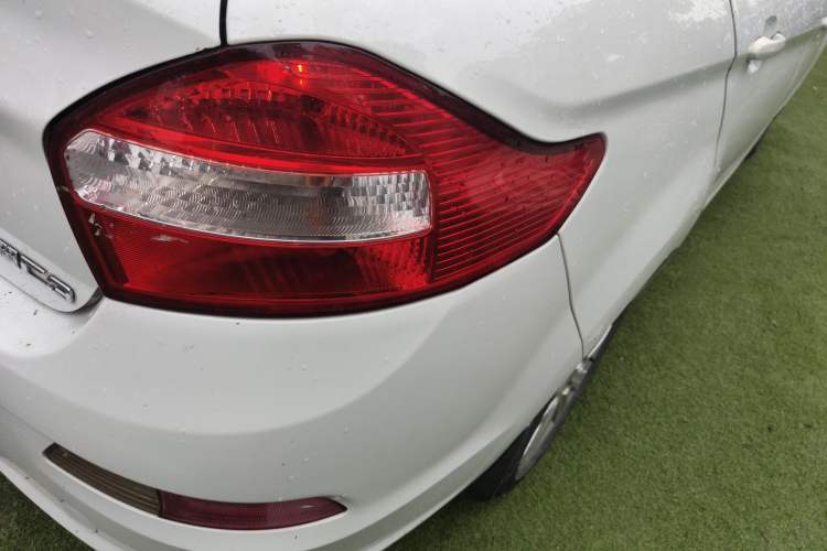 Used Cowin C3 2015 1.5L AMT Gold Diamond Edition
