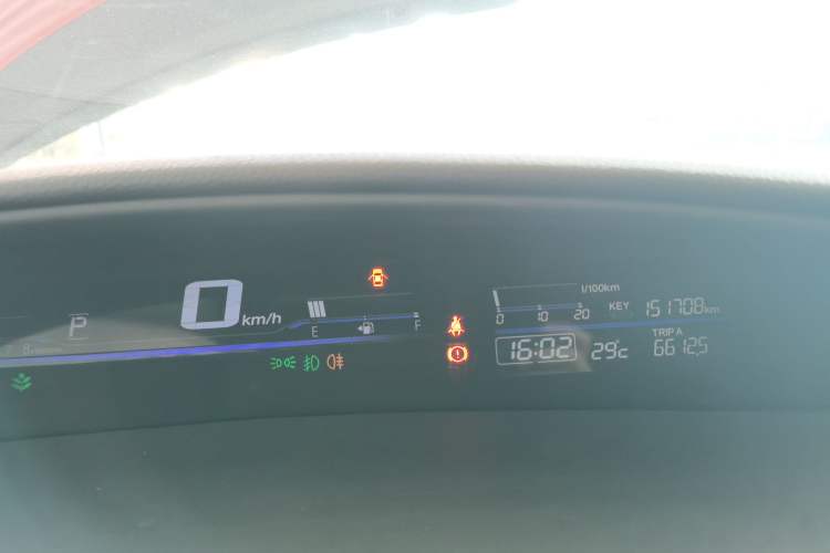 Used Honda Jade 2016 1.8L Automatic Comfort Elite Version 5 Seats
