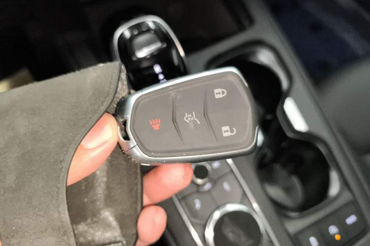 Used Cadillac XT4 2021 28T Two-Wheel Drive Luxury Version
