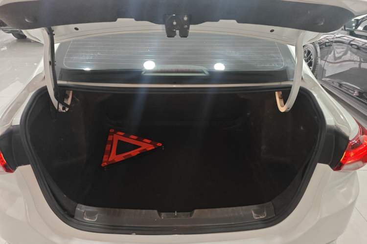 Used Chevrolet Cavalier 2021 325T Automatic Enjoyment Edition Trunk