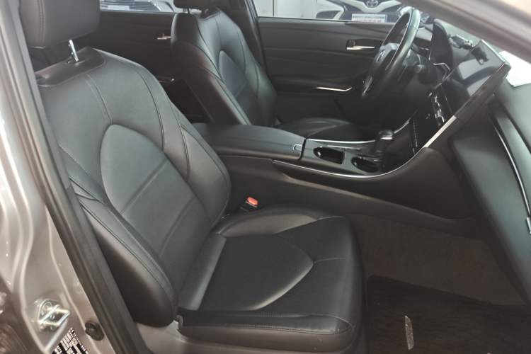Used Toyota Avalon 2023 2.5L Luxury Edition Right Front Seat