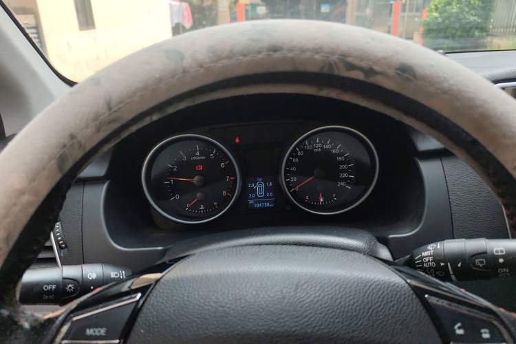 Used Haval H6 2014 Sport Version 1.5T Manual Two-Wheel Drive Elite Edition Odometer Close Up