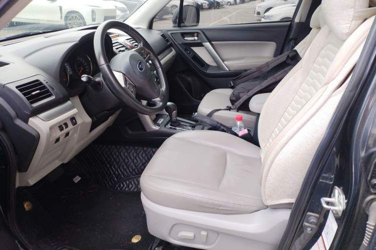 Used Subaru Forester 2013 2.5i Automatic Luxury Edition Left Front Seat