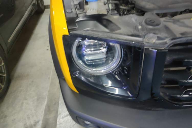 Used Haval DARGO 2022 1.5T DCT Two-Wheel Drive Border Collie Edition Right Front Headlight
