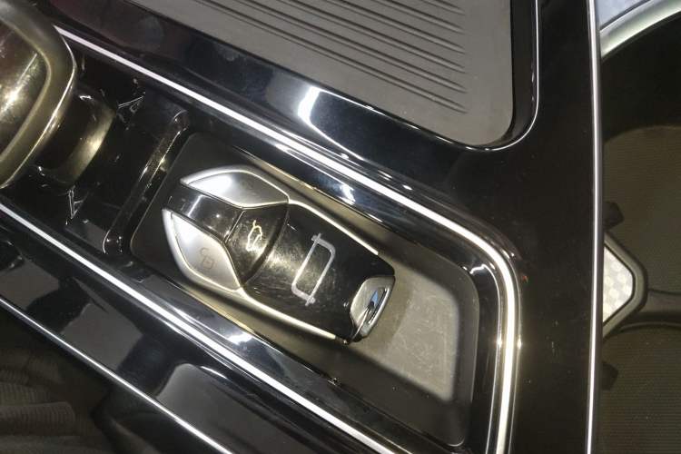 Used Bestune T90 2023 1.5T DCT Automatic Luxury Edition Interior 1