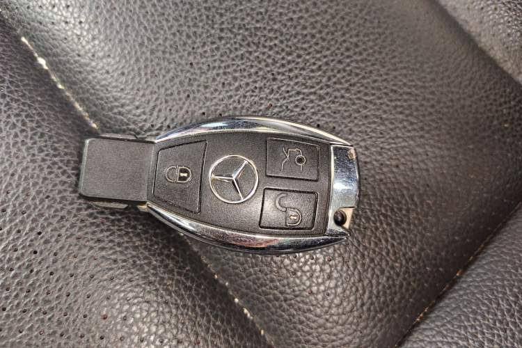 Used Mercedes-Benz GLK-Class 2013 Facelift GLK 300 4MATIC Fashion Edition