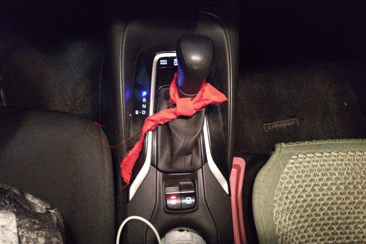 Used Toyota Corolla 2021 Dual-Motor 1.8L E-CVT Elite Edition Gear Lever