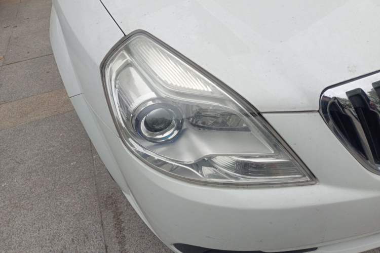 Used Buick Excelle 2015 1.5L Manual Classic Trim Right Front Headlight