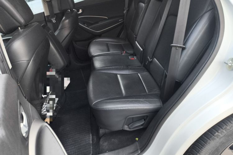 Used Hyundai Santa Fe 2015 2.4L Automatic All-Wheel Drive Smart Version 5 Seats
