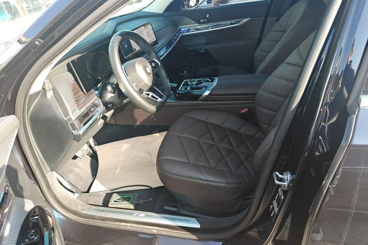 Used BMW 7 Series 2023 735Li M Sport Package