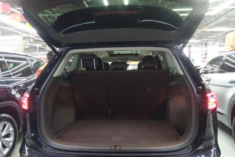 Used Volkswagen Viloran 2023 Facelift 330TSI Luxury Edition
