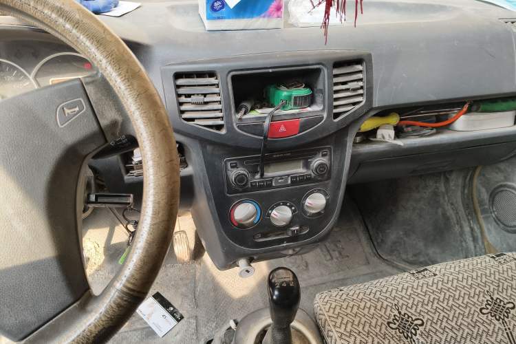 Used BAIC Weiwang 306 2013 1.2L Value Edition Basic 7-Seater A12 China IV Standard Audio And AC Panel