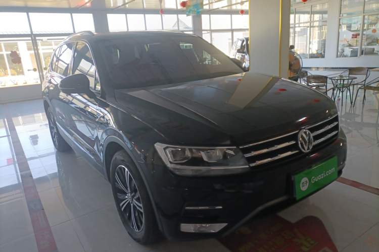 Used Volkswagen Tiguan L 2019 Updated Version 330TSI Automatic Two-Wheel Drive Panoramic Comfort Edition China VI Standard

