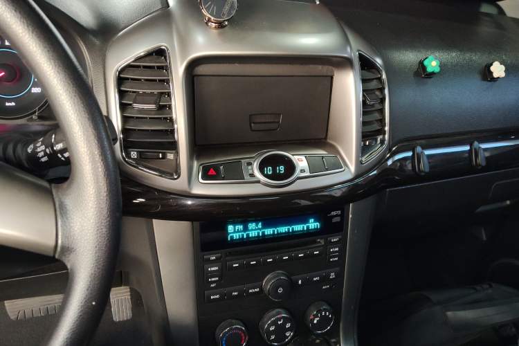 Used Chevrolet Captiva 2014 2.4L Two-Wheel Drive Urban Version 7 Seats