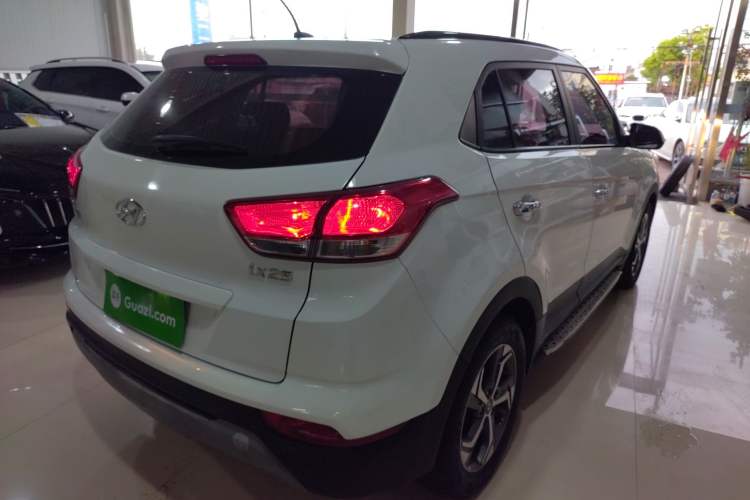 Used Hyundai ix25 2017 1.6L Automatic Smart Version Rear Right 45 Deg