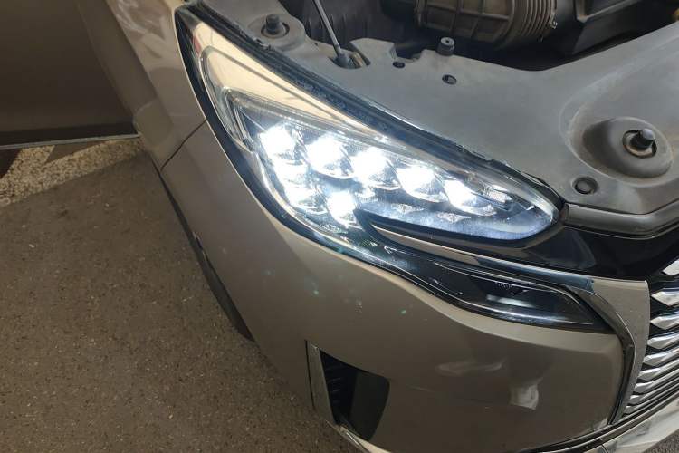 Used Buick GL8 2023 ES Lu Zun Deluxe Model
