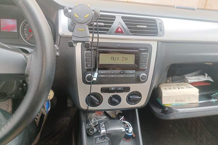 Used Volkswagen Bora 2011 1.4T Automatic Comfort Model Audio And AC Panel