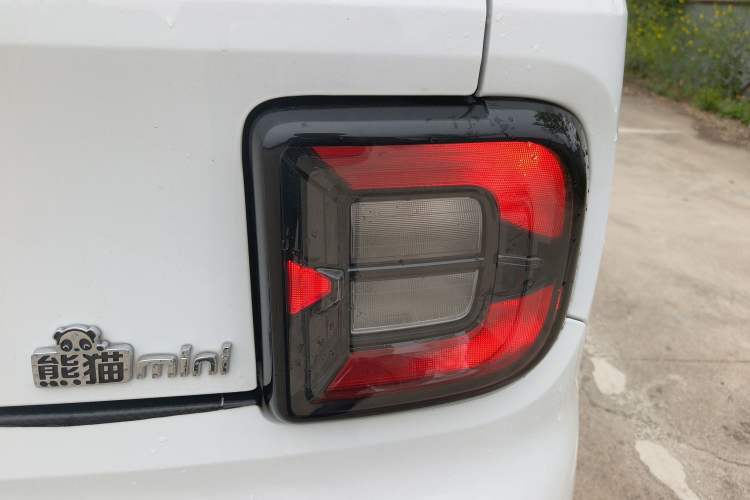 Used Geely Galaxy Panda 2023 Panda Mini 200km Dynamic Bear Right Rear Taillight