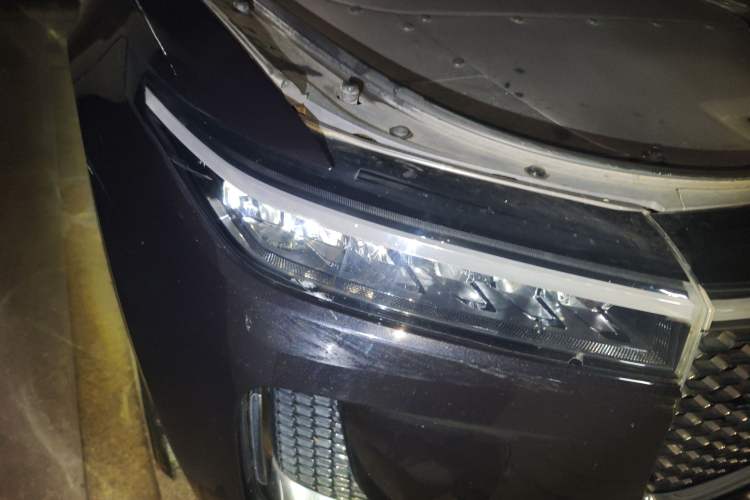 Used Li Auto ONE 2020 Extended-Range 6-Seater Version Right Front Headlight