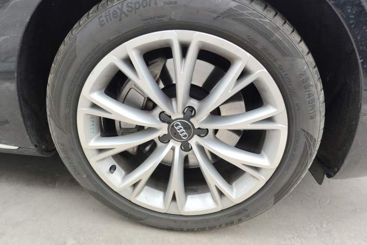 Used Audi A8 2014 A8L 45 TFSI quattro Luxury Model
