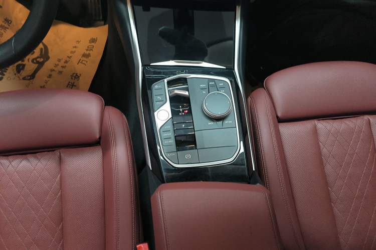 Used BMW 3 Series 2023 320Li M Sport Package Gear Lever