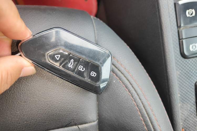 Used Haval H6 Coupe 2019 1.5T Automatic Two-Wheel Drive Ultra-Luxury Smart Connectivity Model China VI Standard Vehicle Key