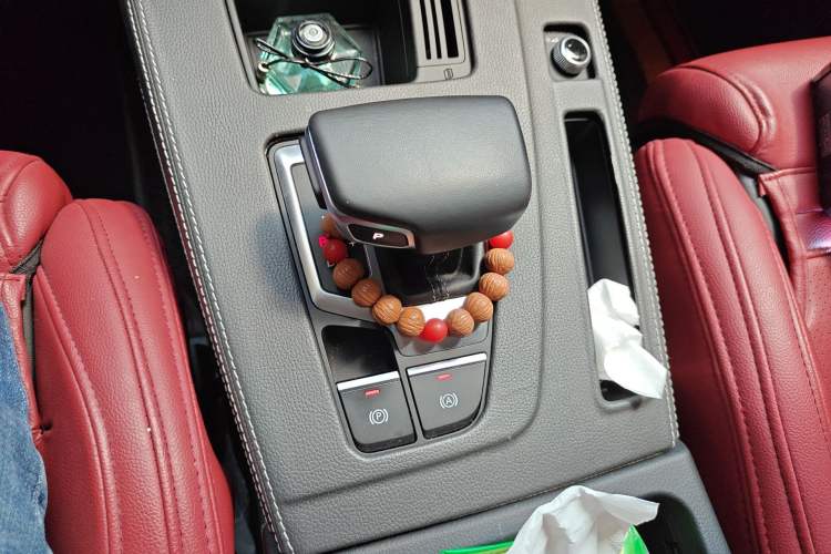 Used Audi Q5L 2022 Updated 40T Luxury Dynamic Edition Gear Lever