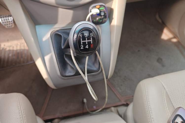 Used BYD S6 2012 2.0L Manual Luxury Version
