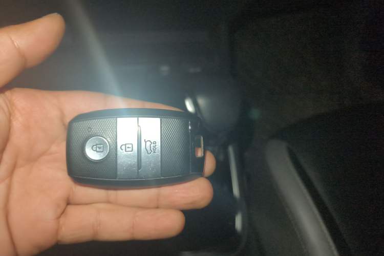 Used Kia kx1 Stonic 2019 1.4L Automatic Fun Edition China V Standard Vehicle Key