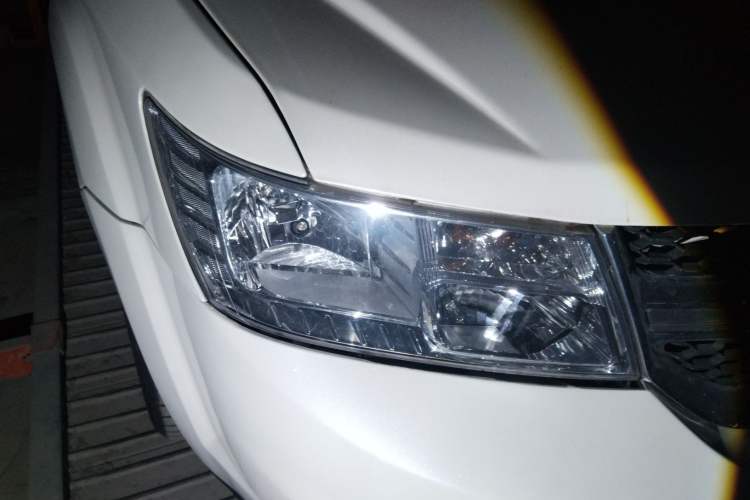 Used Dodge Journey 2013 2.4L Two-Wheel Drive Luxury Version