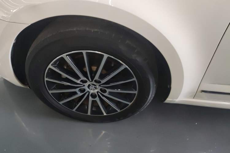 Used Skoda Octavia 2019 1.5L Automatic Smart Drive Luxury Edition China VI Standard