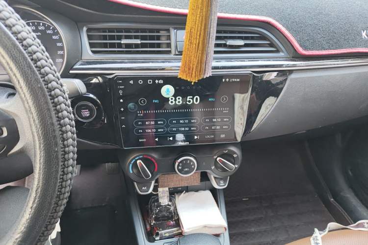 Used Kia KX Cross 2017 1.4L AT GLS
