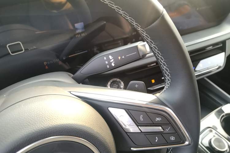 Used Buick Envision 2025 25T Entry-Grade Platinum Edition
