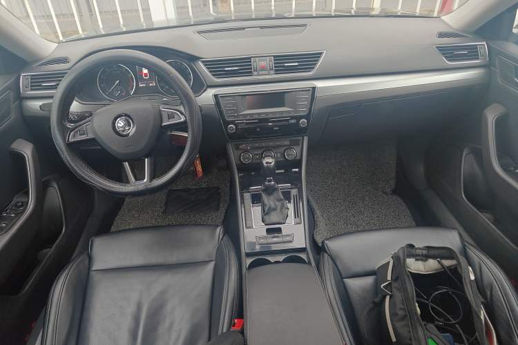 Used Skoda Superb 2016 TSI280 DSG Innovation Edition Center Console