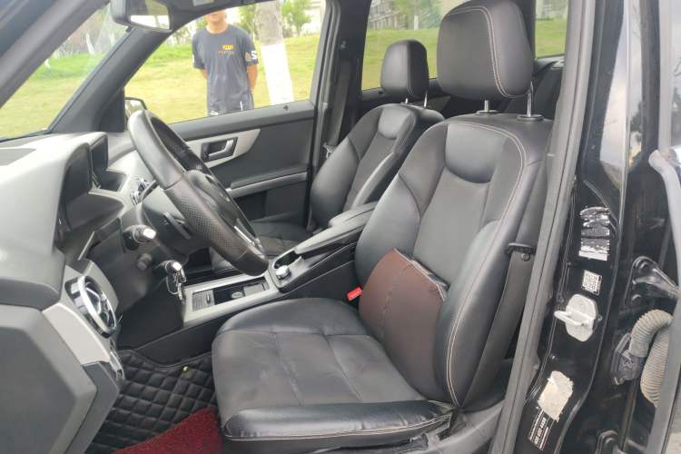 Used Mercedes-Benz GLK-Class 2015 GLK 260 4MATIC Dynamic Edition Ultimate Version Left Front Seat