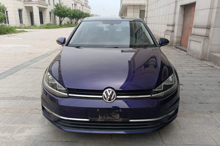 Used Volkswagen Golf 2018 230TSI Automatic Luxury Version
