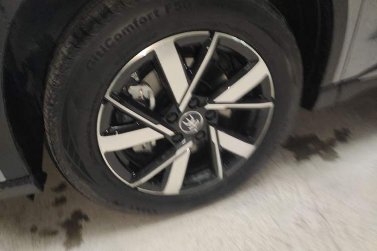 Used BYD Song Pro New Energy 2024 HONOR Edition DM-i 71KM Navigation Model Exterior 4