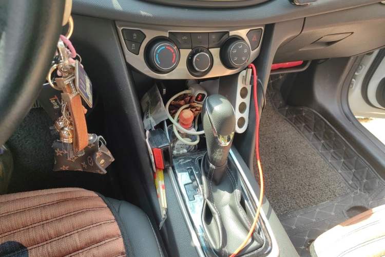 Used Chevrolet Cavalier 2018 320 Automatic Xinyue Edition Gear Lever