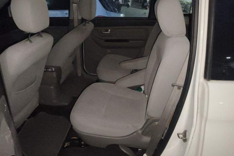 Used BAIC Weiwang M20 2014 1.5L Basic Version DAM15DL Left Rear Seat