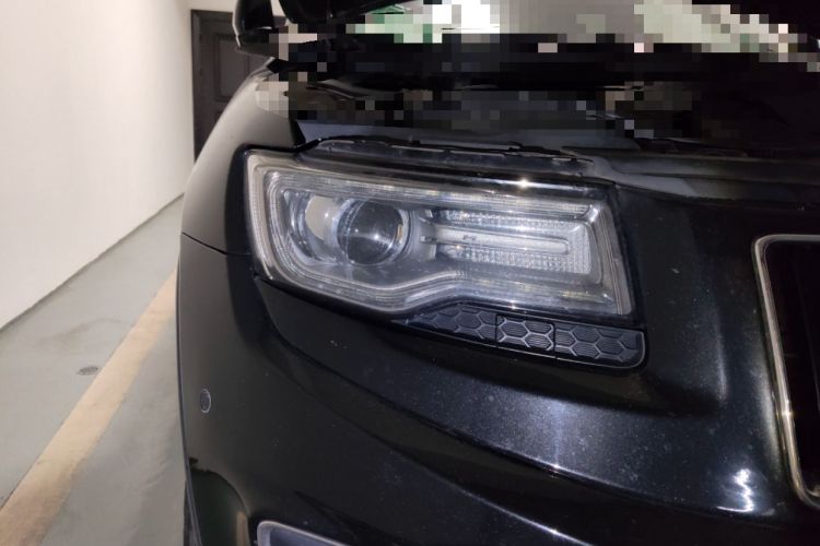 Used Jeep Grand Cherokee 2014 3.6L Elite Navigation Edition Right Front Headlight