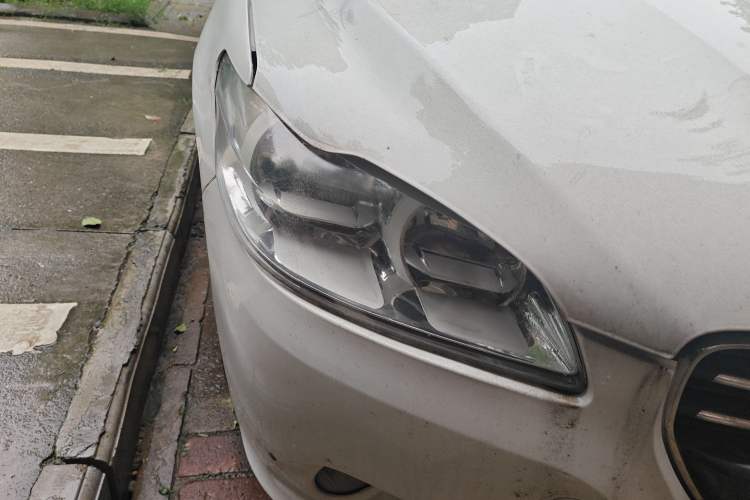 Used Peugeot 301 2016 1.6L Manual Comfort Edition Right Front Headlight