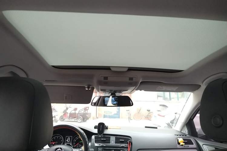 Used Volkswagen Golf 2018 230TSI Automatic Luxury Version