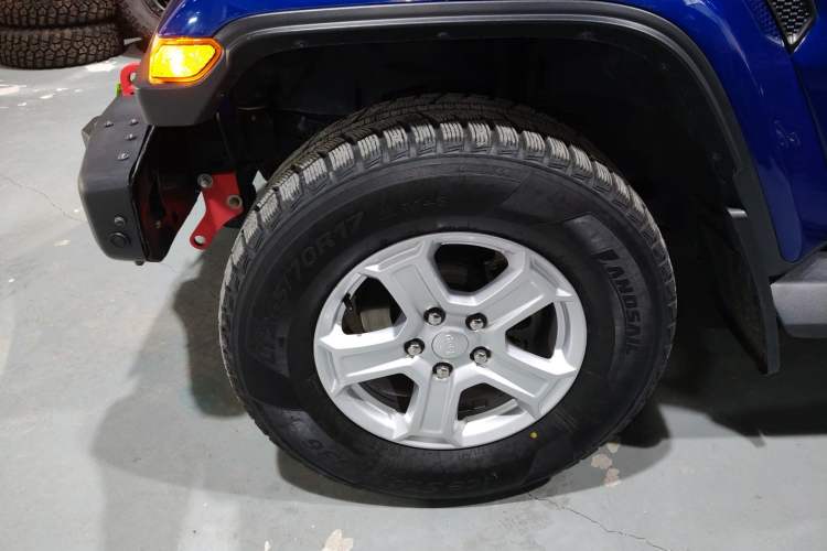 Used Jeep Wrangler 2018 2.0T Sahara Four-Door Edition
