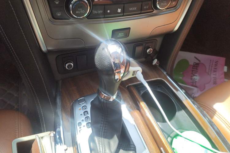 Used Nissan Patrol  Gear Lever