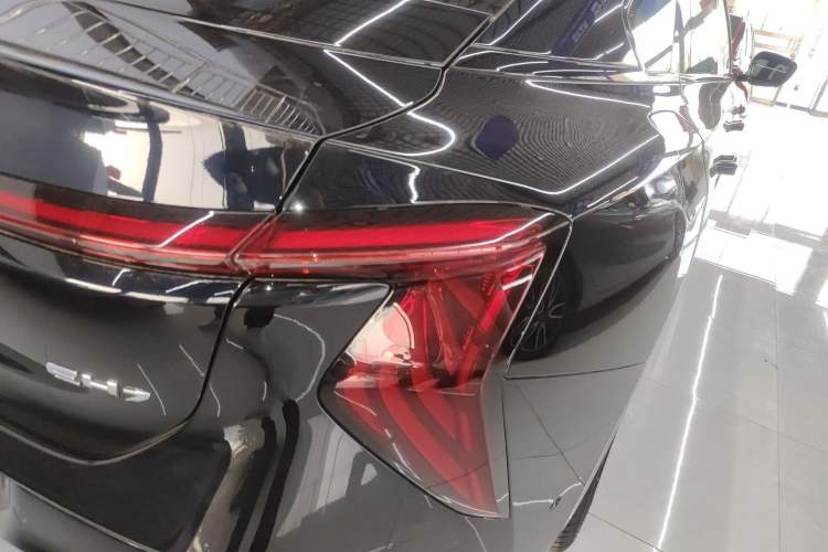 Used Hongqi EH7 2025 600 Smart Selection Edition
