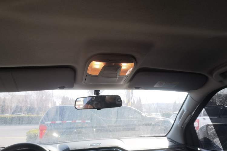 Used Isuzu D-MAX 2023 2.5T Manual Two-Wheel Drive Diesel Flagship Version with Long Wheelbase
