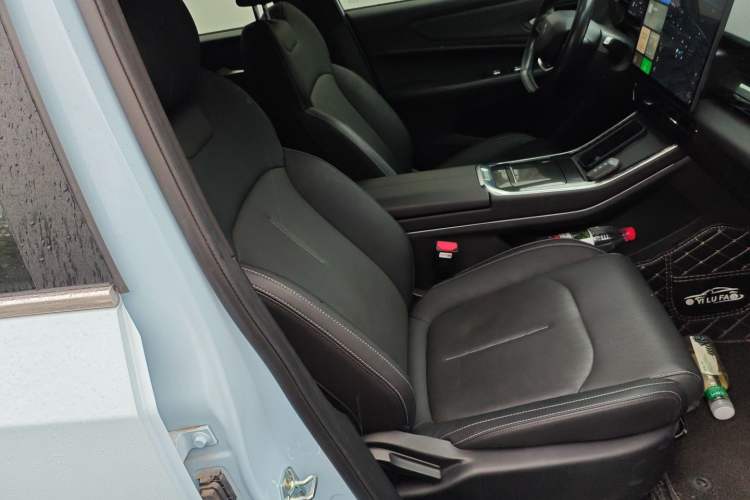 Used Livan Livan 7 2023 450 km – Chasing Clouds